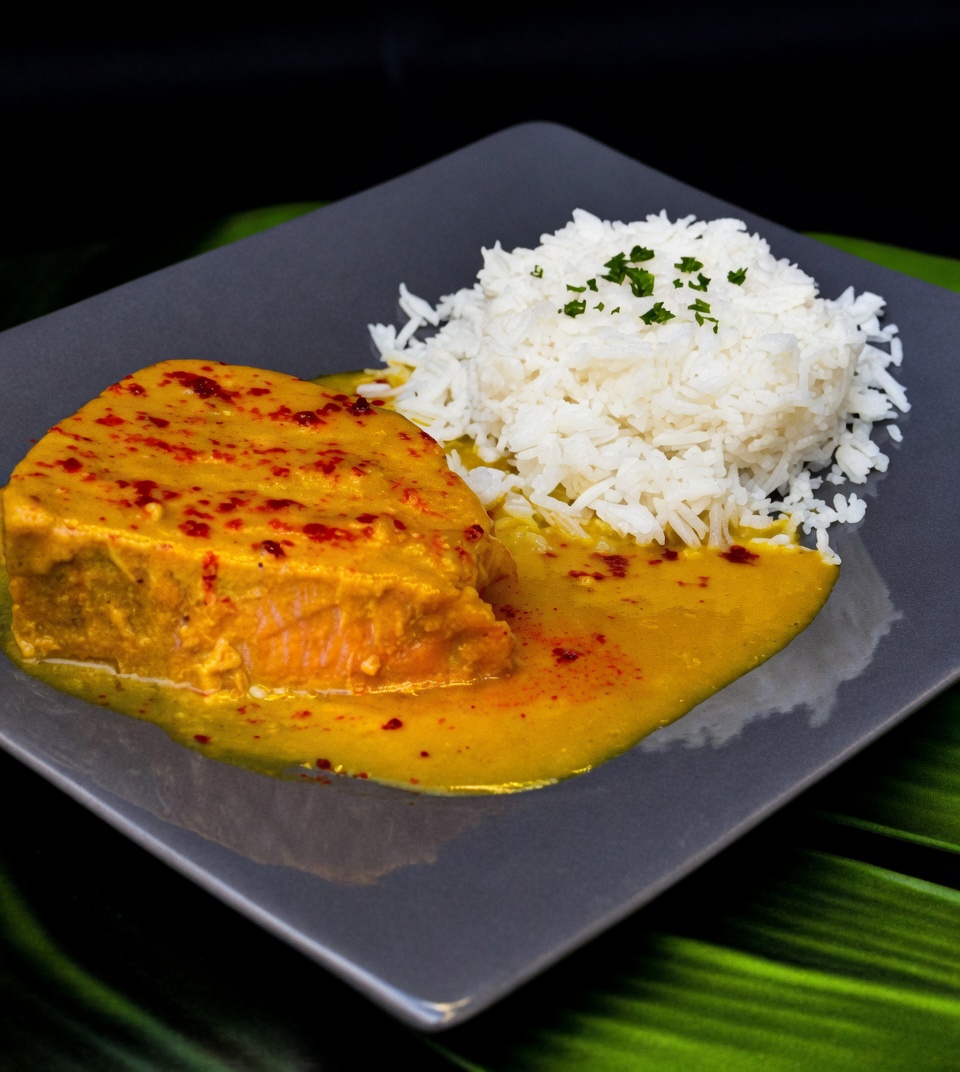 Poisson sauce mangue curry coco