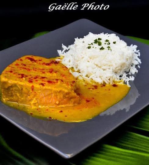 Poisson sauce mangue curry coco